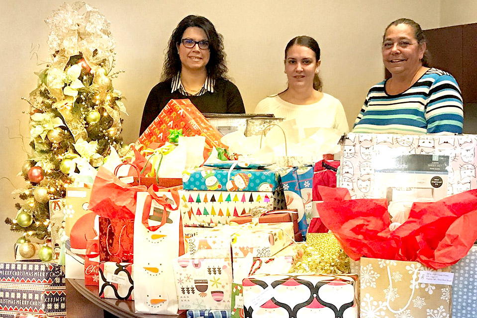 adopt a family gifts and volunteers